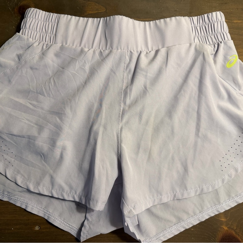 Asics Women's Light Gray Athletic Shorts